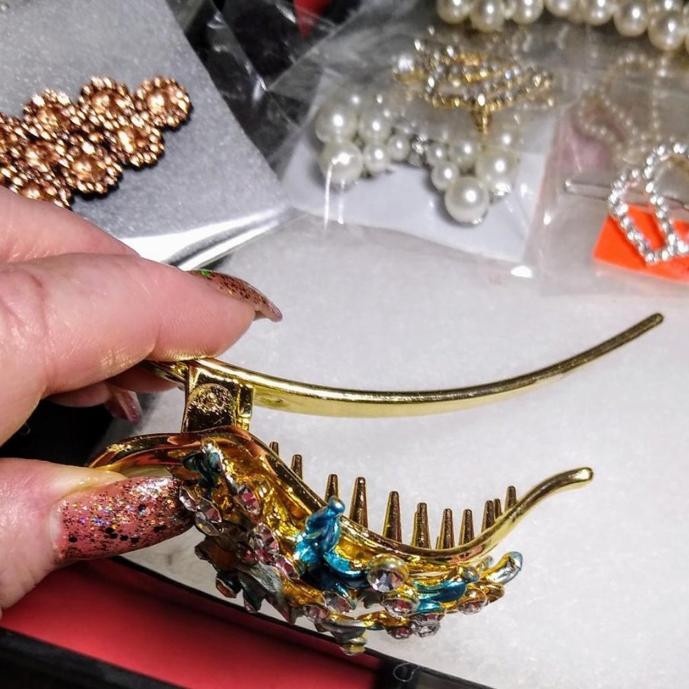 Hair Barrette Blue Beaded Alligator Clip - Picture 6 of 9